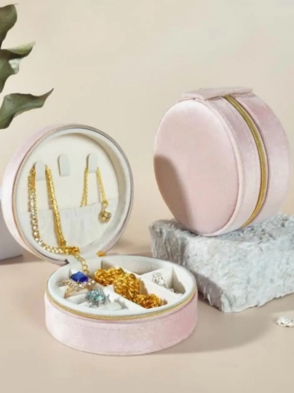 💞 New Round Pink Travel Jewelry Box Organizing Case